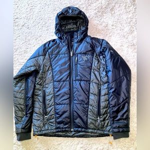 Mountain hardware bubble jacket light weight and flexible